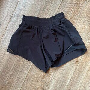 Lululemon Hotty Hot shorts size 0
